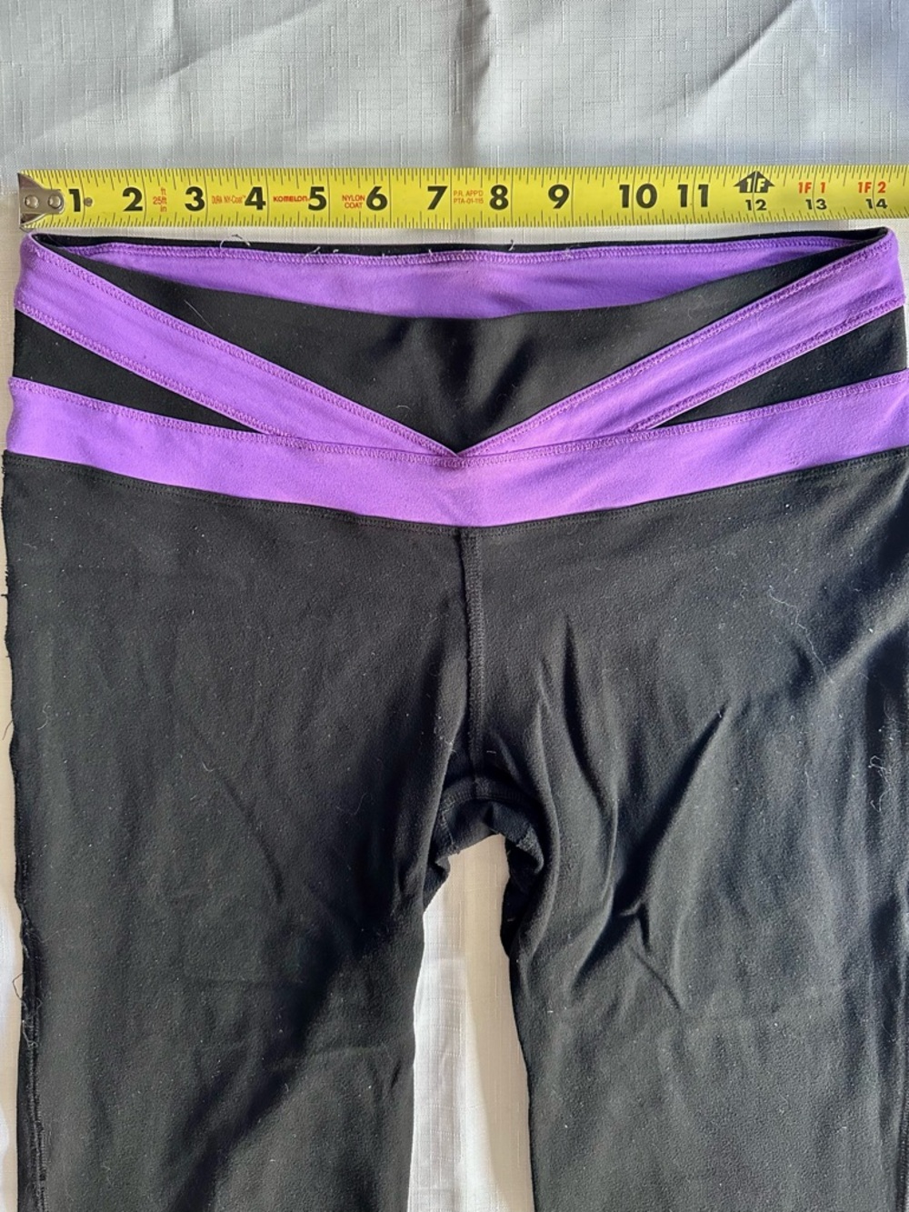 Alo Yoga Pants STRAIGHT LEG with subtle flares, Purple/black. Size: S - Picture 9 of 12